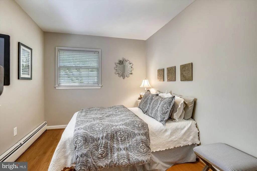 Photo of 1446 WOODACRE DRIVE