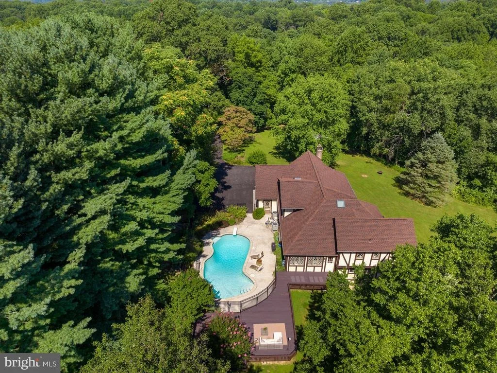 Photo of 8000 EXODUS DRIVE