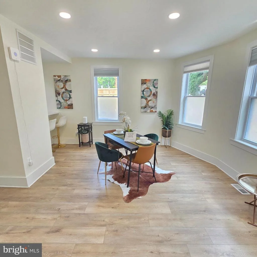 Photo of 2918 E COLD SPRING LANE