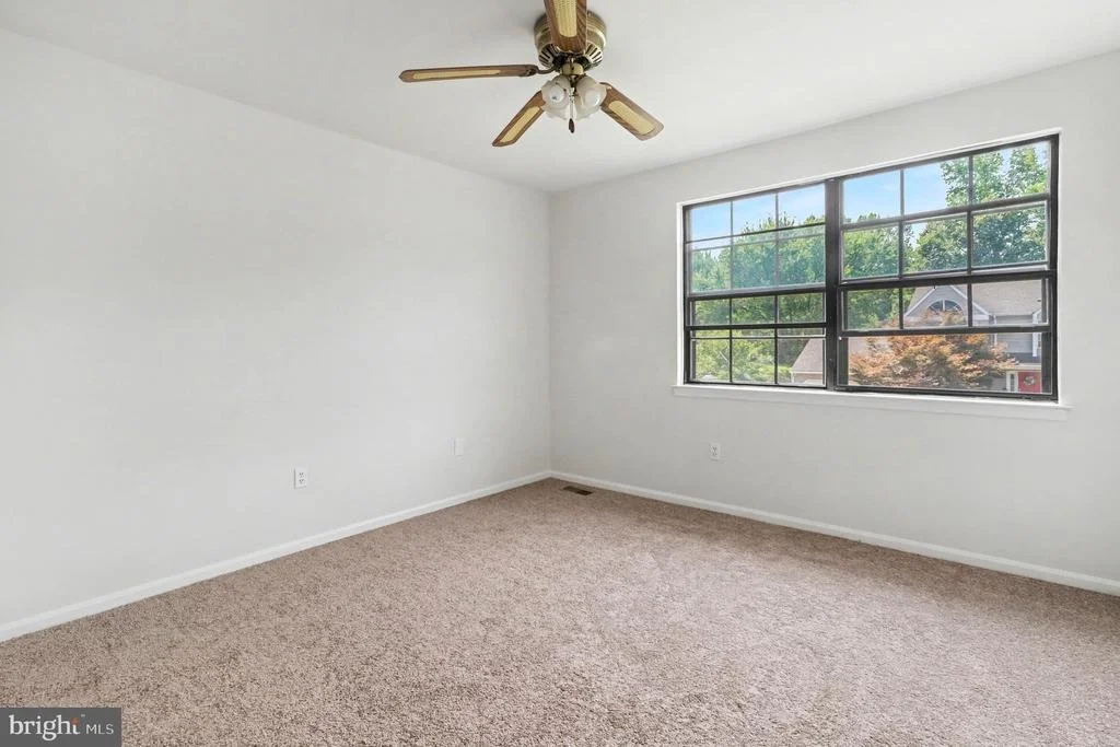 Photo of 737 FOX CHASE CIRCLE