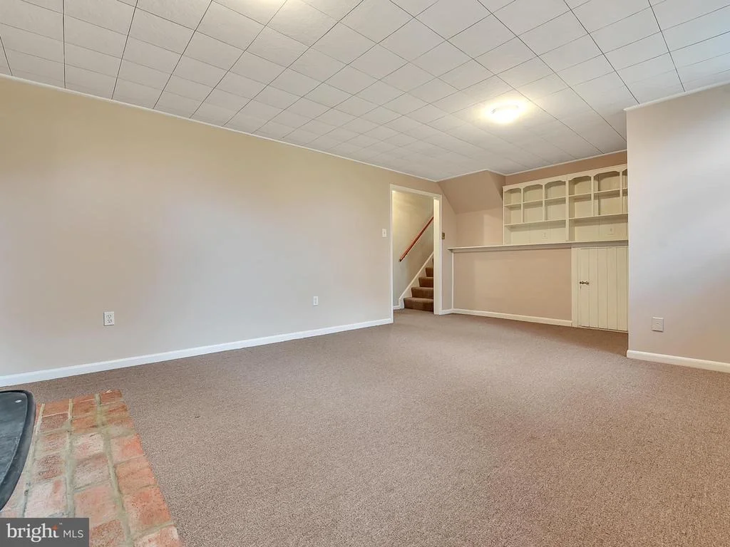 Photo of 7299 BEECHTREE LANE