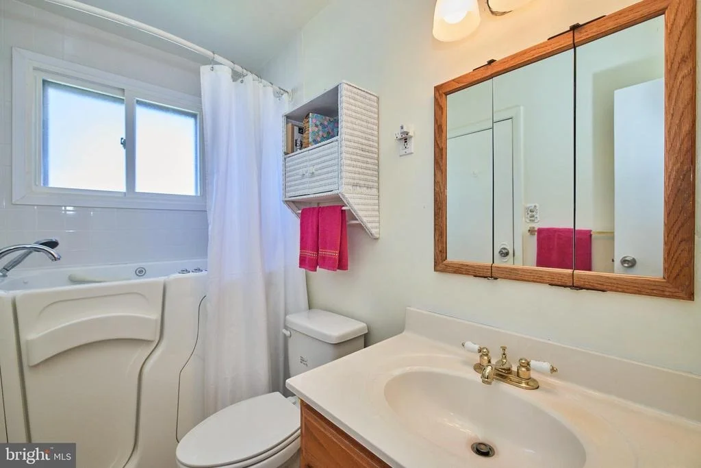 Photo of 7456 MADEIRA PLACE