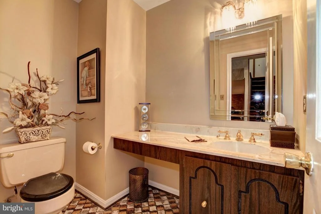 Photo of 15222 CENTERGATE DRIVE