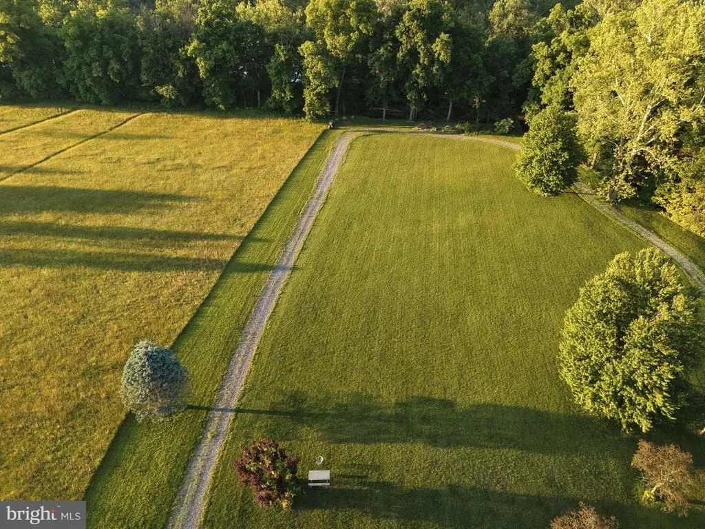 Photo of 955 STAYMAN DRIVE