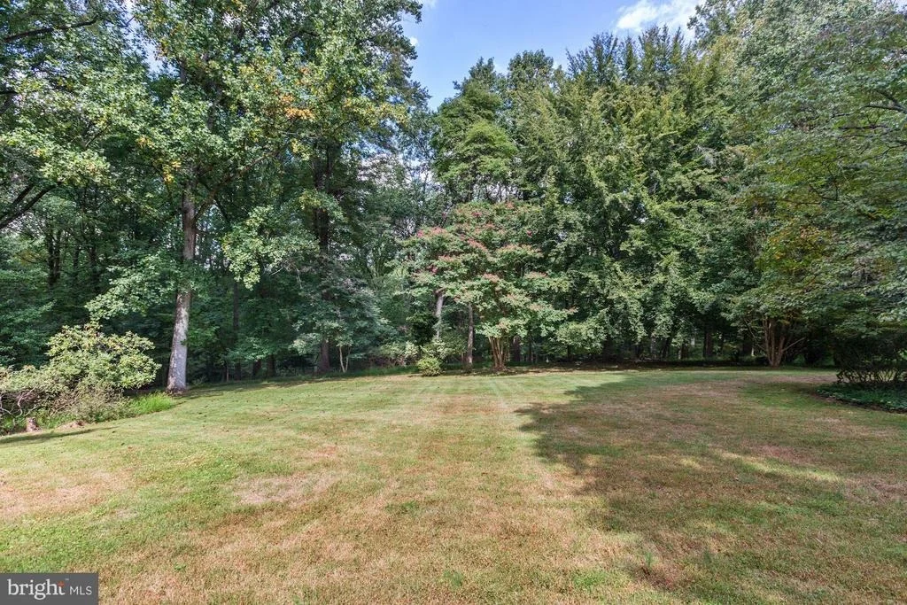 Photo of 100 QUAINT ACRES DRIVE