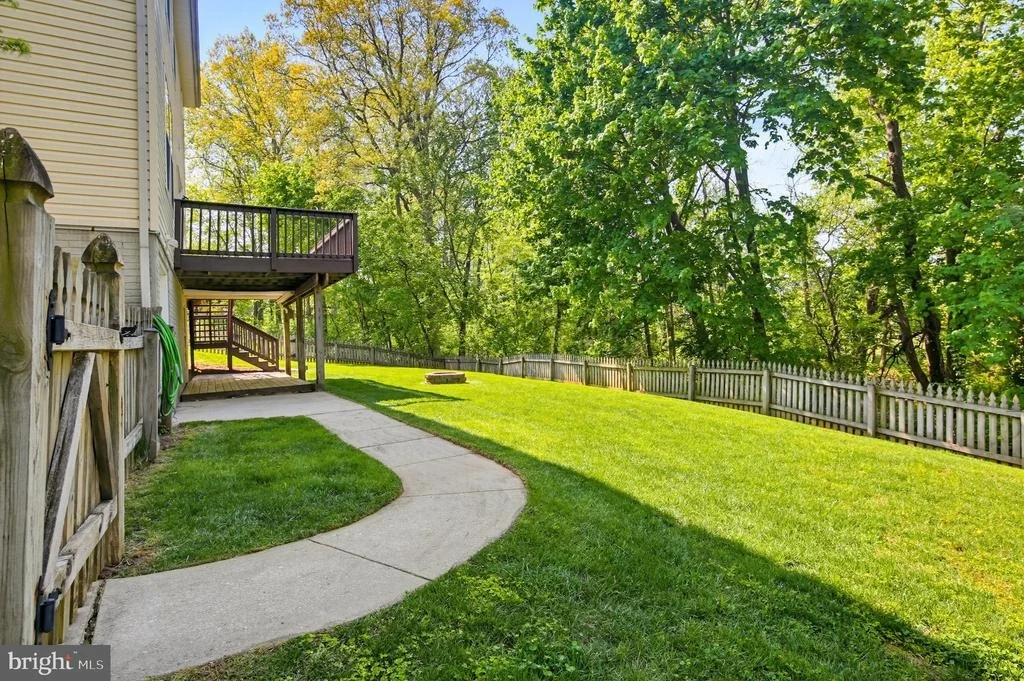 Photo of 1804 HARROWSMITH COURT
