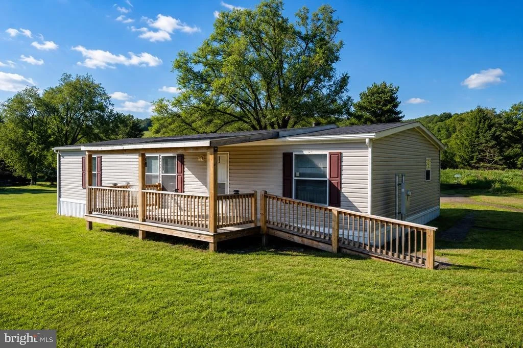 Photo of 635 DENNETT ROAD