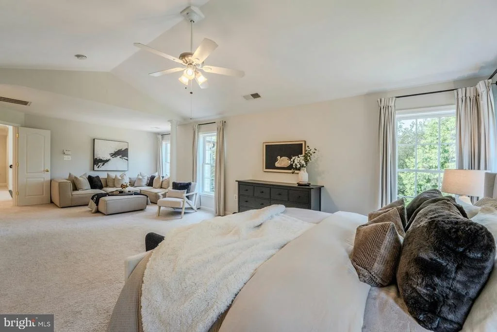 Photo of 17301 ROUNDMONT PLACE