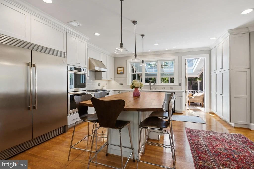 Photo of 4616 CHEVY CHASE BOULEVARD