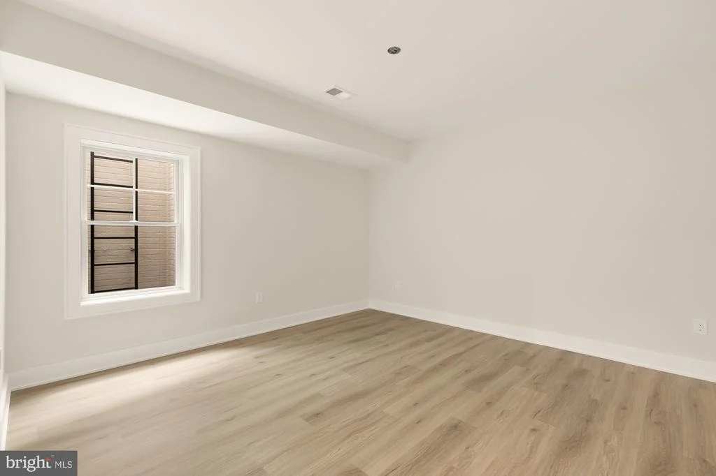 Photo of 9512 FOREST ROAD