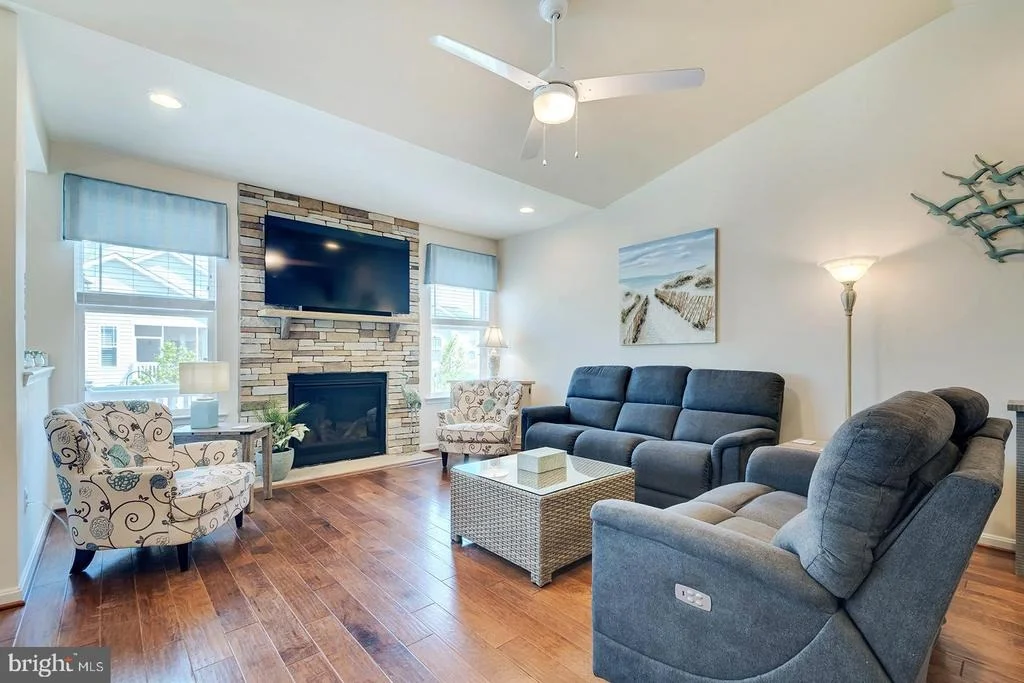 Photo of 34438 SPRING BROOK AVENUE