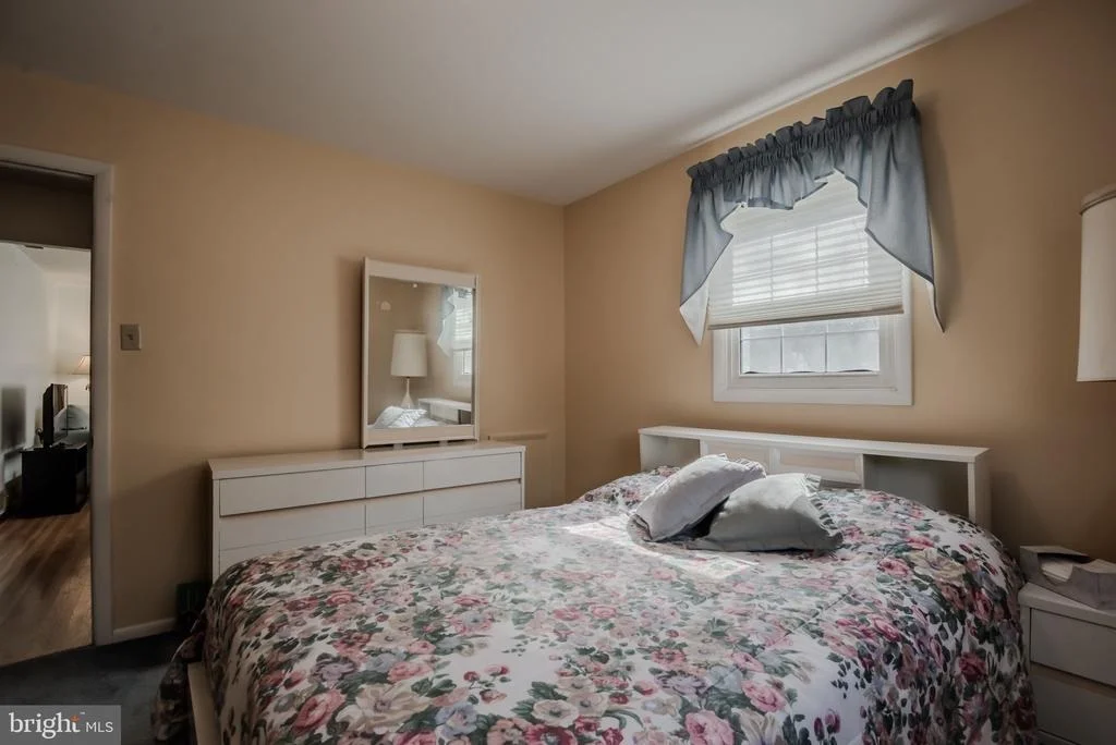 Photo of 25 CHARRING LANE