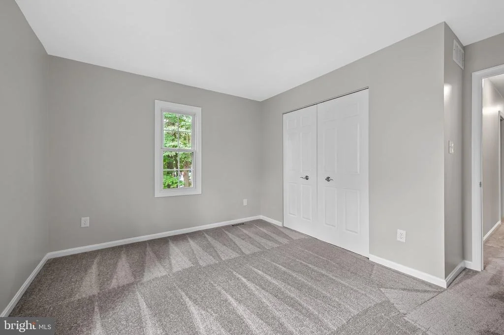 Photo of 427 YORKSHIRE DRIVE