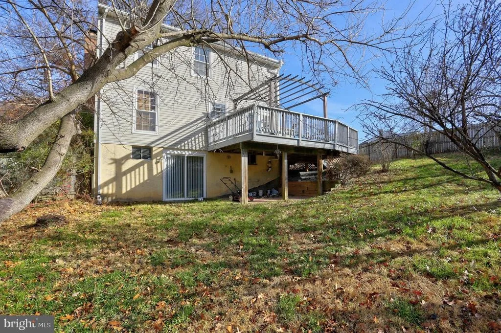 Photo of 7010 MACBETH WAY