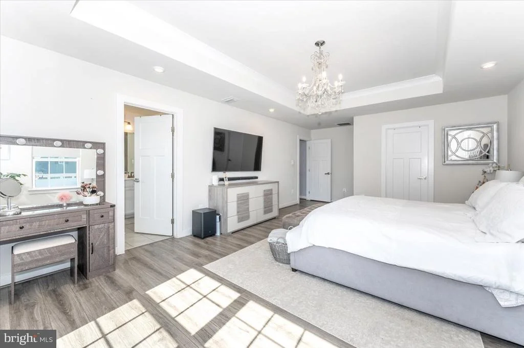 Photo of 76 VANCOUVER PLACE