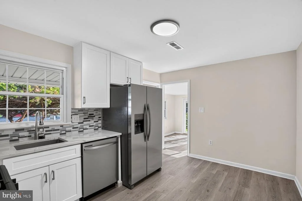 Photo of 6204 AUTH ROAD