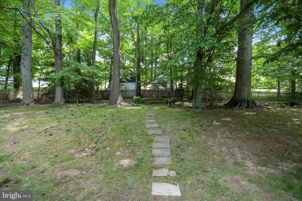 Photo of 14045 BREEZE HILL LANE