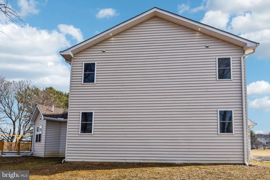 Photo of 8325 GROVE ANGLE ROAD