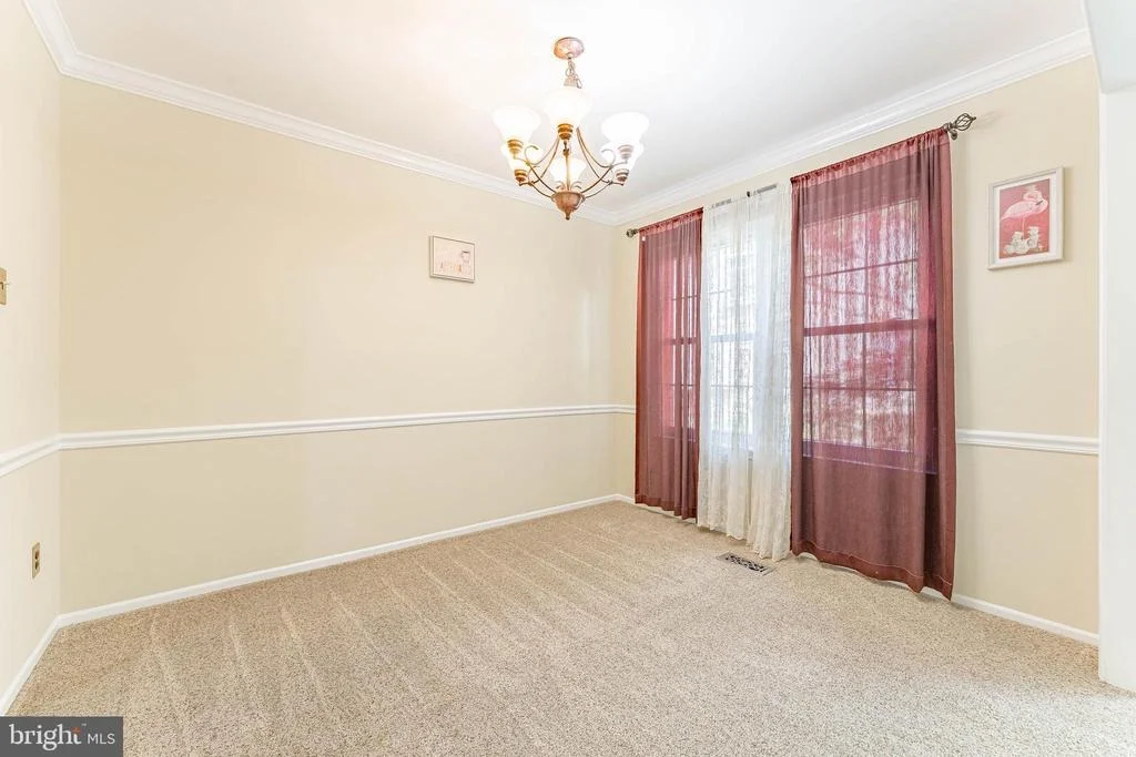Photo of 11 CHATEAU CIRCLE