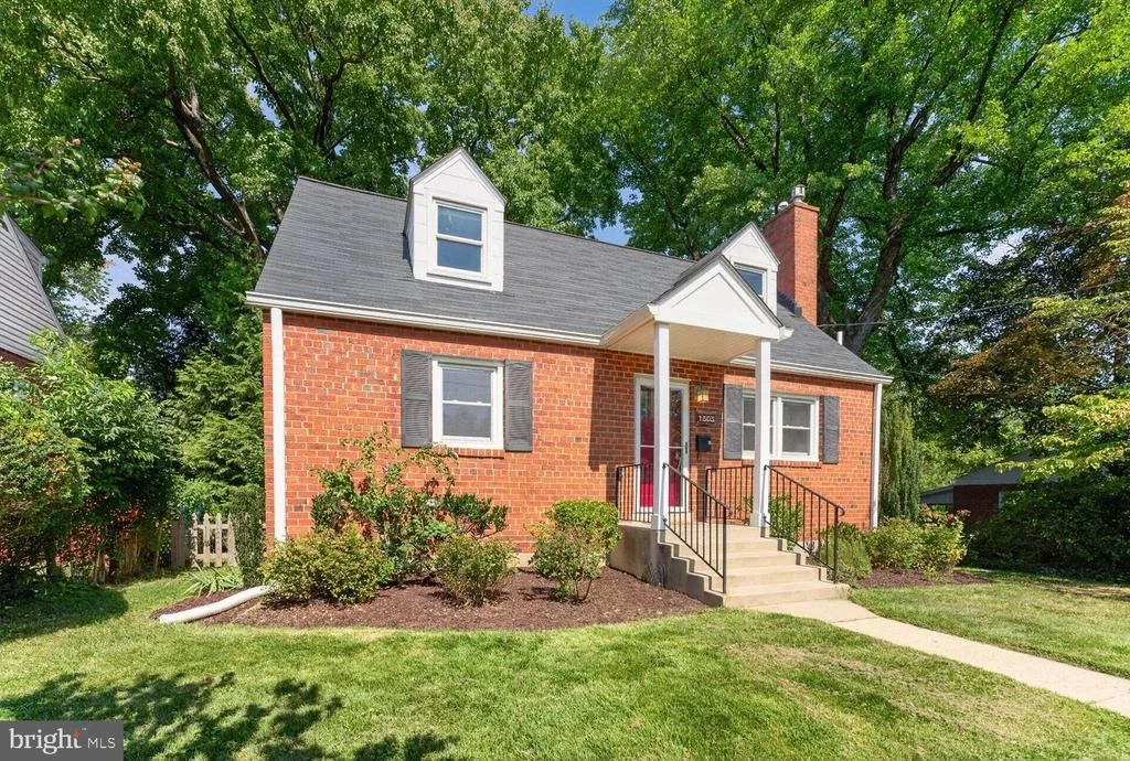 Photo of 1503 CREST ROAD
