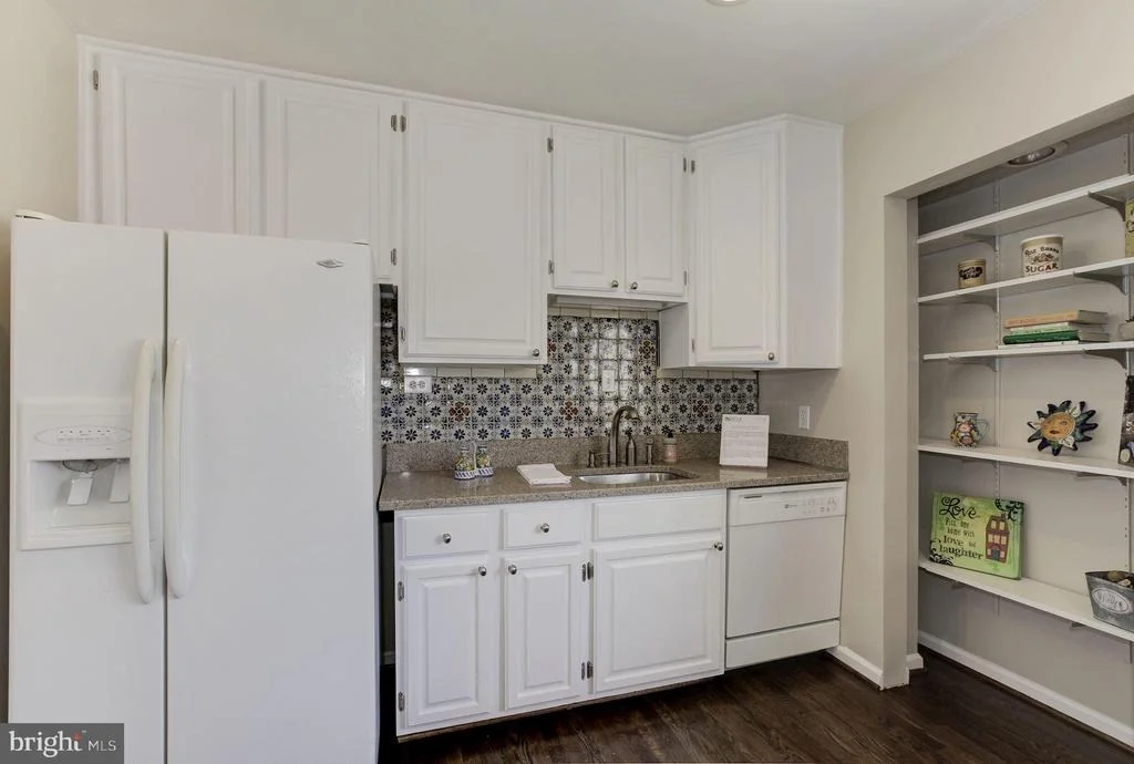 Photo of 6400 REDWING ROAD
