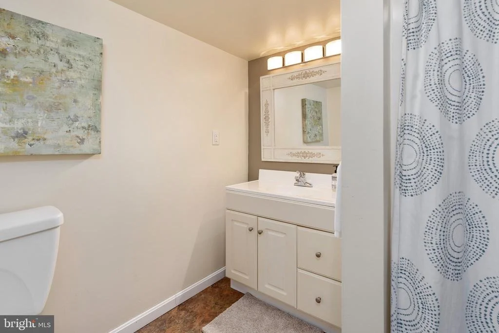 Photo of 808 WARWICK ROAD
