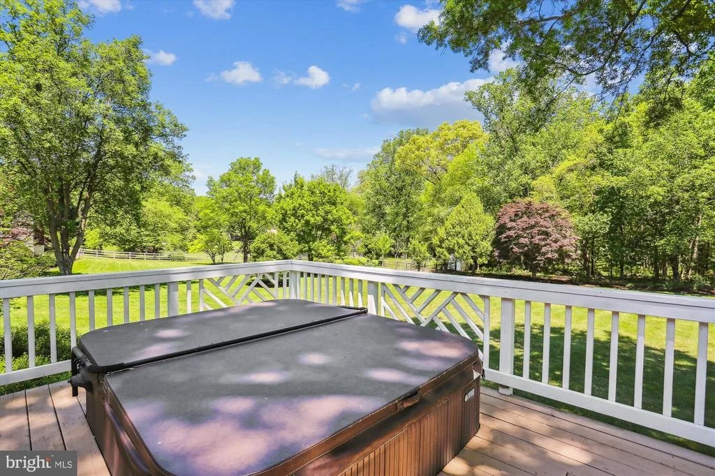 Photo of 18521 AZALEA DRIVE