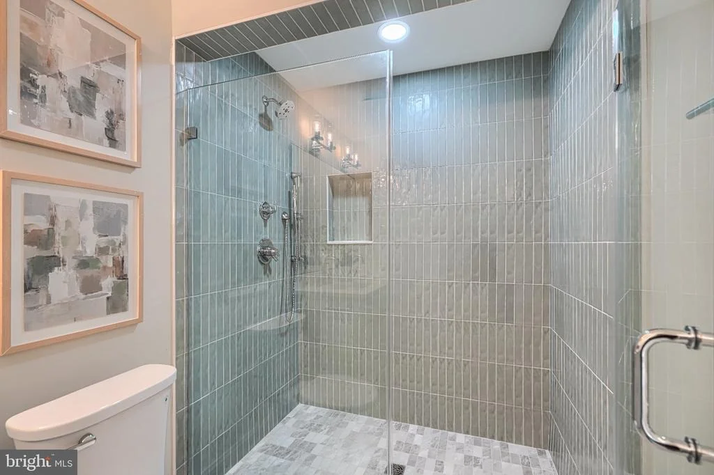 Photo of 11305 MAPLEVIEW DRIVE
