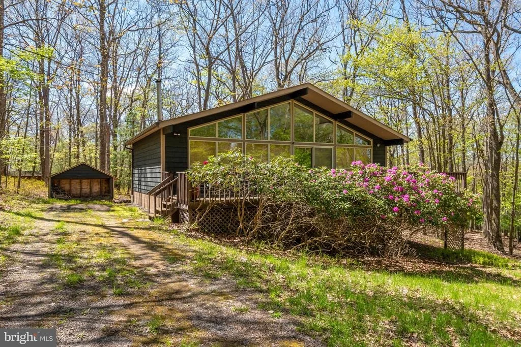 Photo of 365 RIDGE ROAD