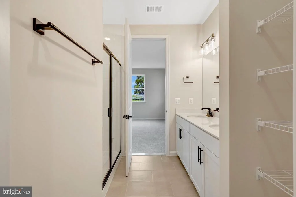 Photo of 104 MIDSUMMER