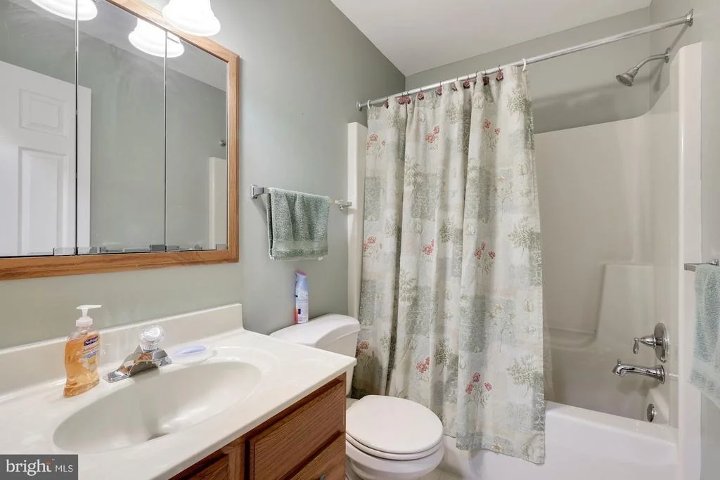 Photo of 425 CHARTRIDGE DRIVE