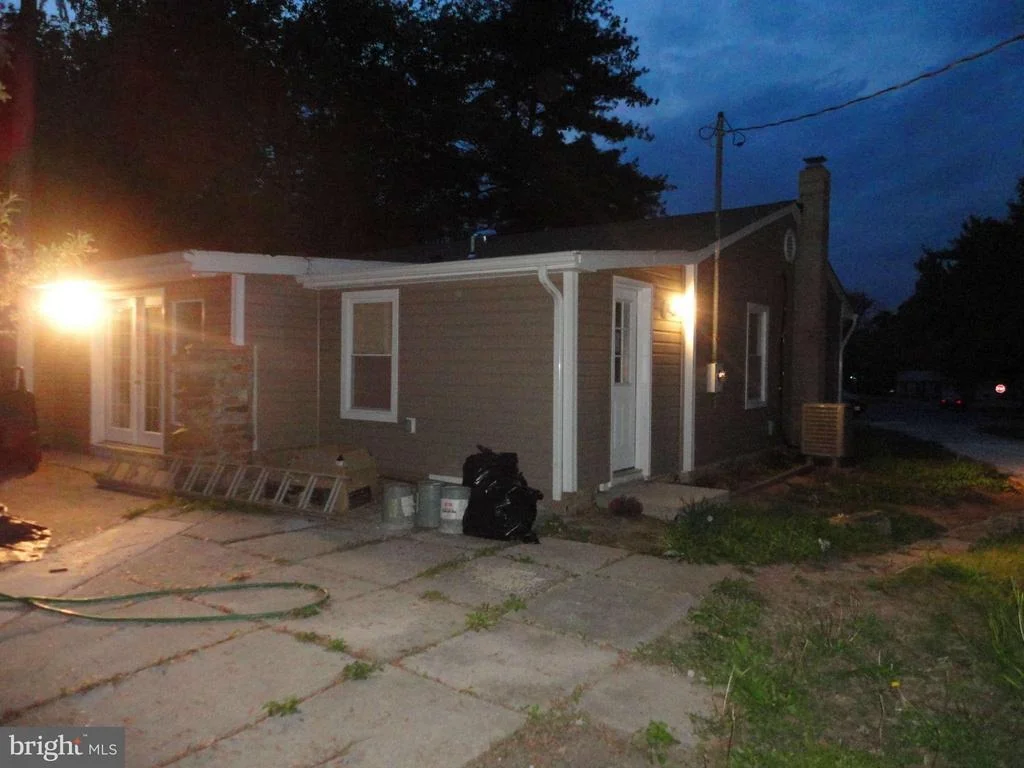 Photo of 9329 WHITE ROCK AVENUE