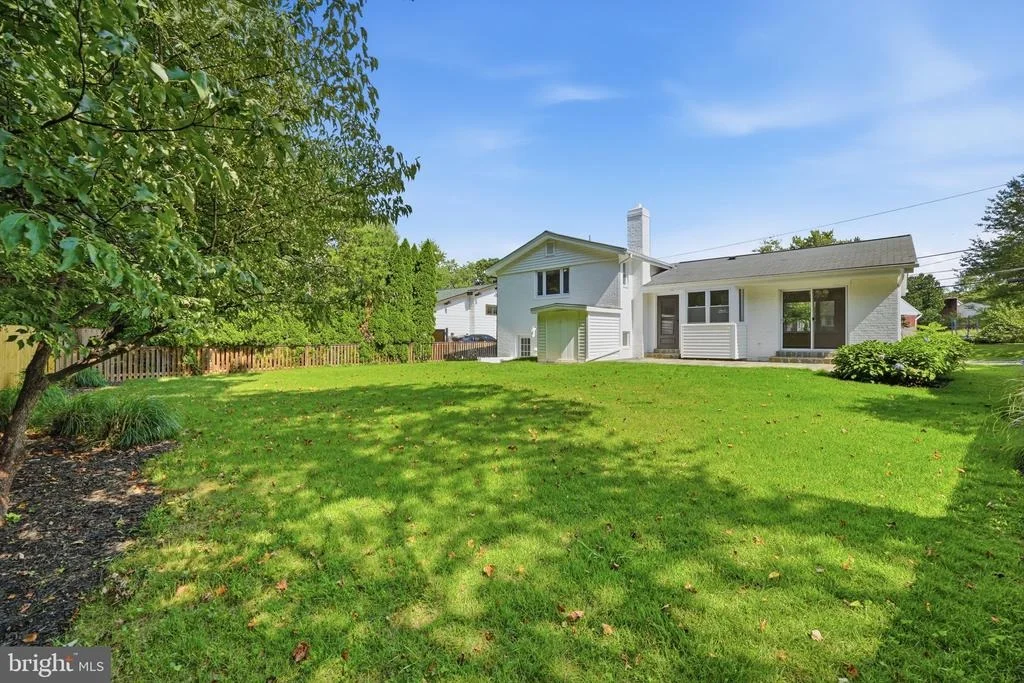 Photo of 9831 SINGLETON DRIVE