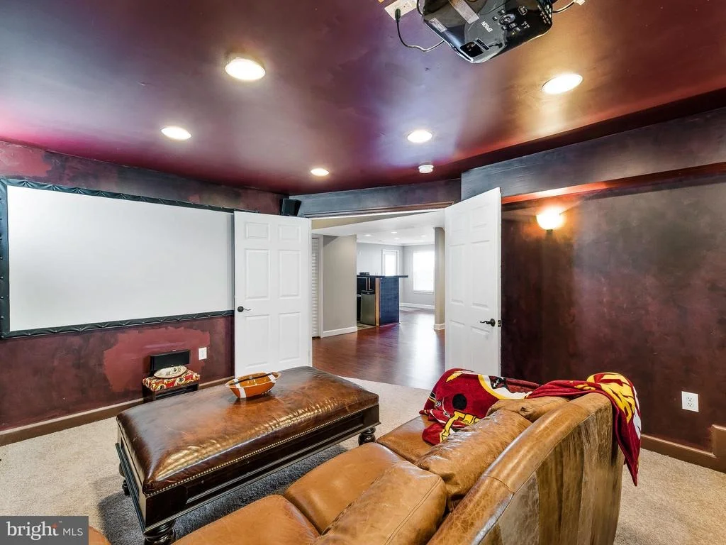 Photo of 6122 CLEMENTS LANE