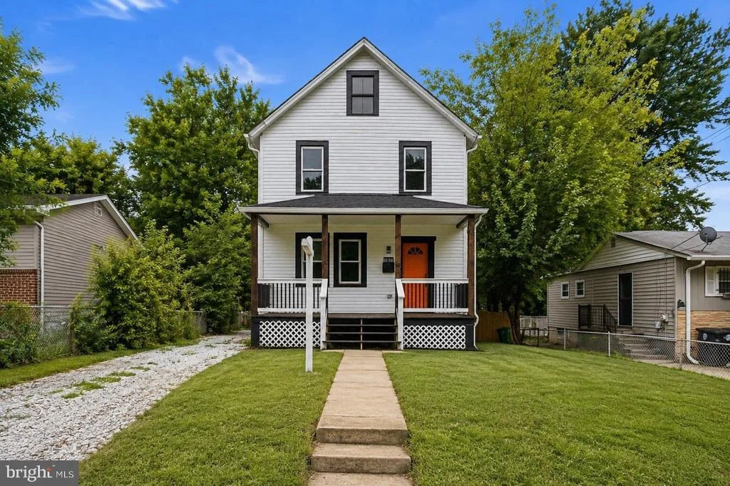 Photo of 5807 DADE STREET