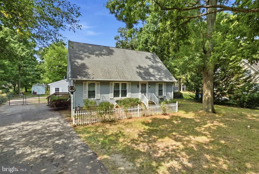 Photo of 912 BUCKINGHAM DRIVE