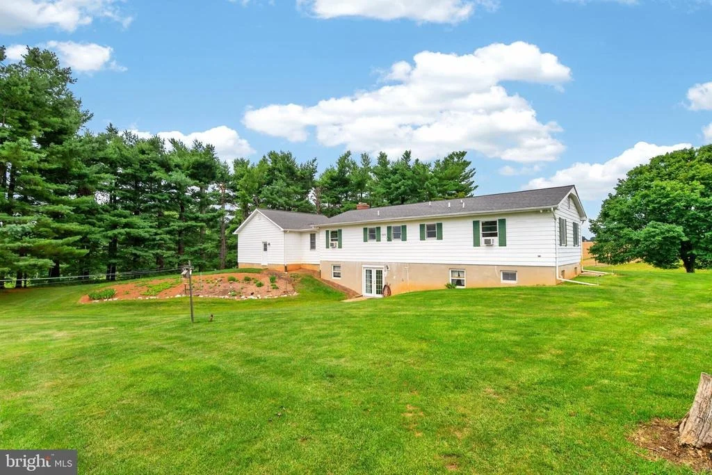 Photo of 13835 HOWARD ROAD