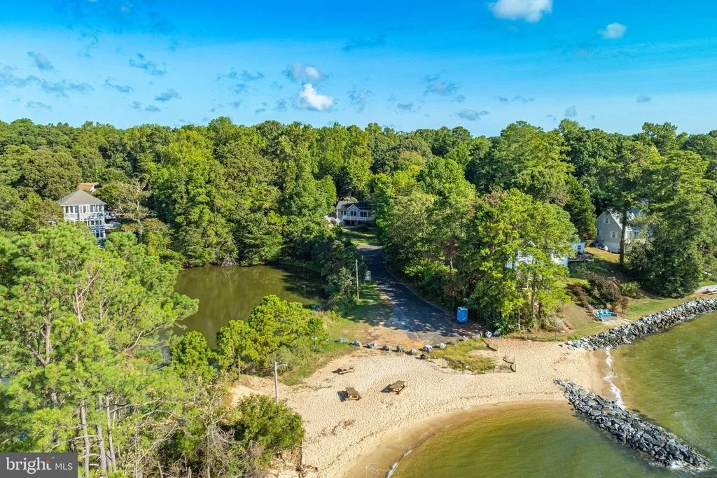 Photo of 547 BEECH DRIVE