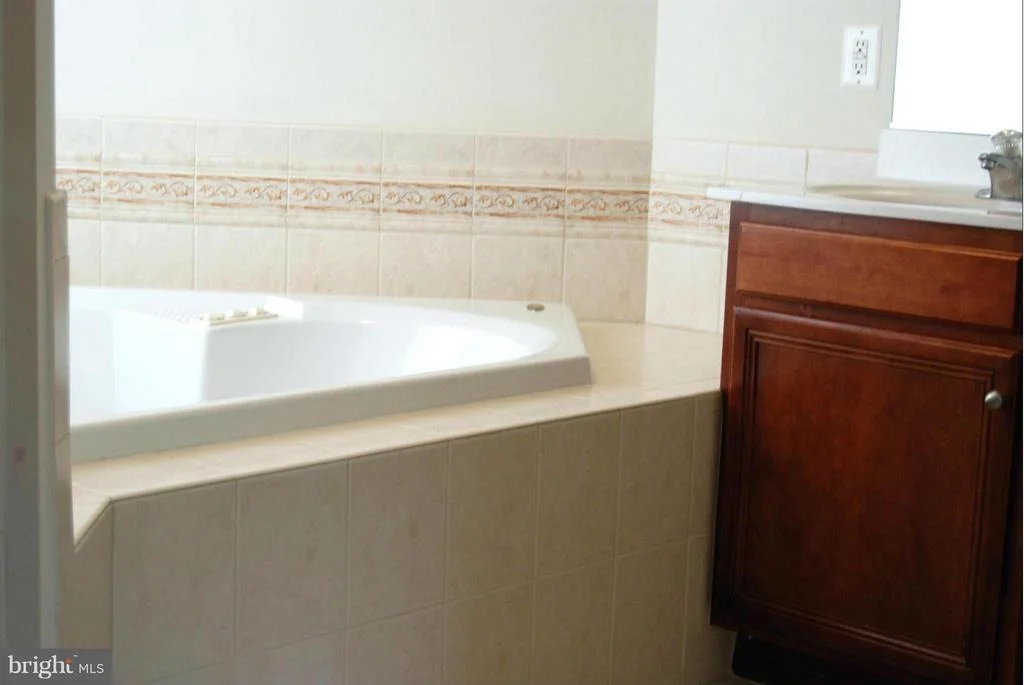 Photo of 42099 PEPPERBUSH PLACE