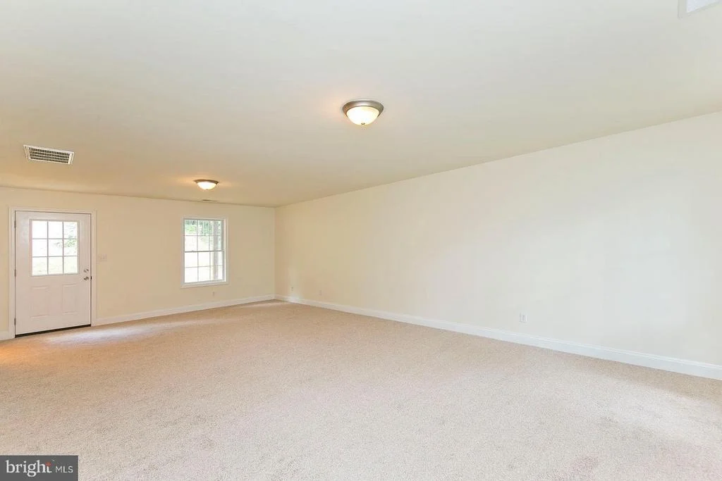 Photo of 401 BLUEBIRD TRL