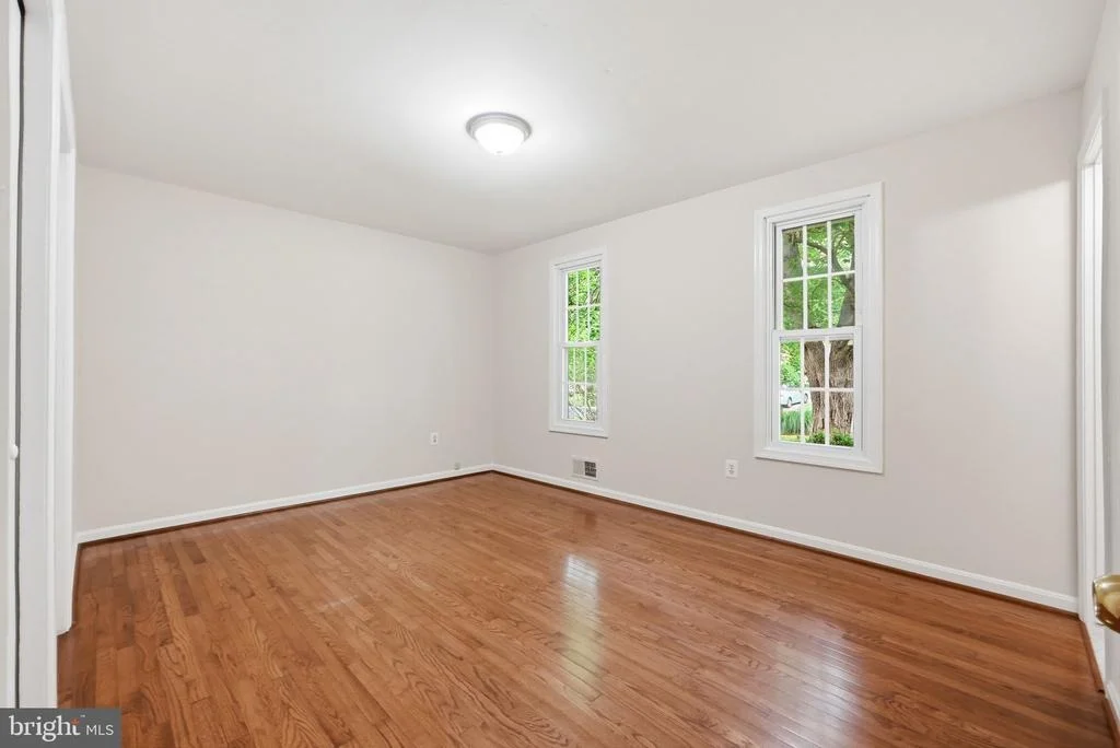 Photo of 14204 PICCADILLY ROAD