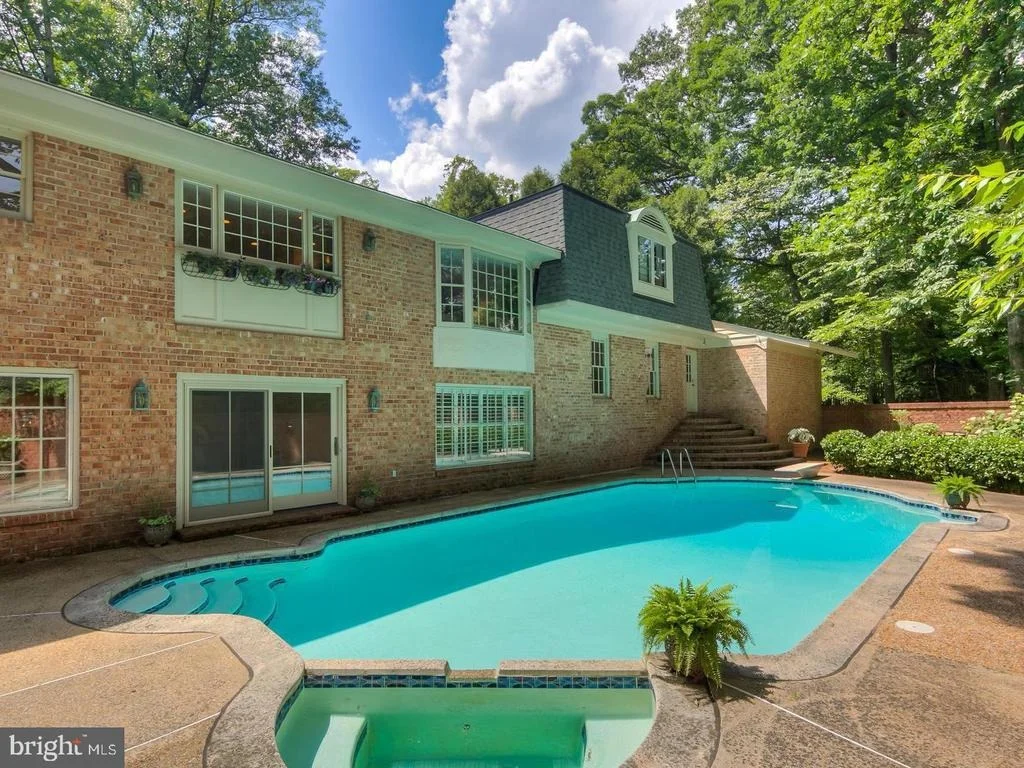 Photo of 1613 FOREST LANE