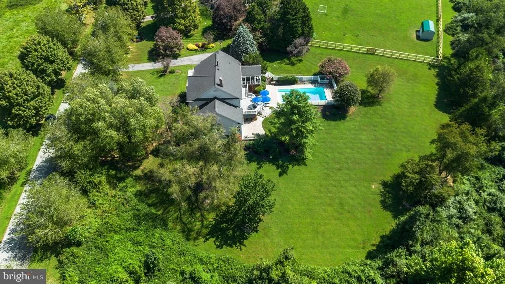 Photo of 2109 LINK ROAD