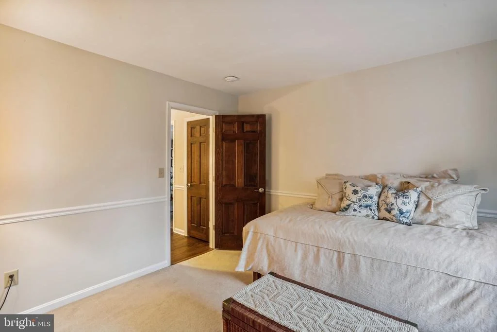 Photo of 8625 STABLEVIEW COURT