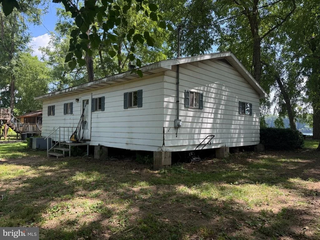 Photo of 49 BEECH ISLAND