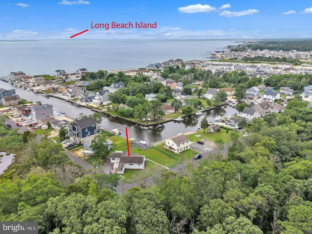 Photo of 18 BEACON DRIVE