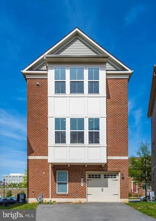 Photo of 367 PARKVIEW AVENUE