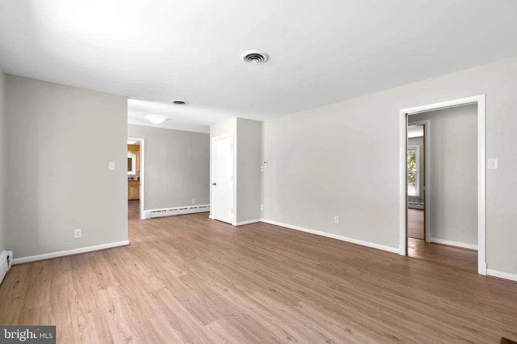 Photo of 18015 MUNCASTER ROAD