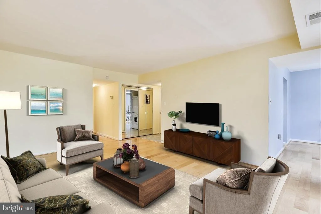 Photo of Unit 2A at 1427 NORTHGATE SQUARE
