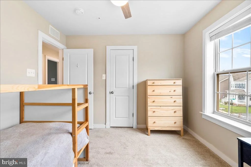 Photo of 1010 SAXTON DRIVE